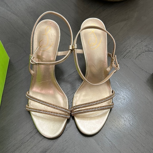 Sam Edelman Daisie Sandals Molten Gold - Picture 4 of 15